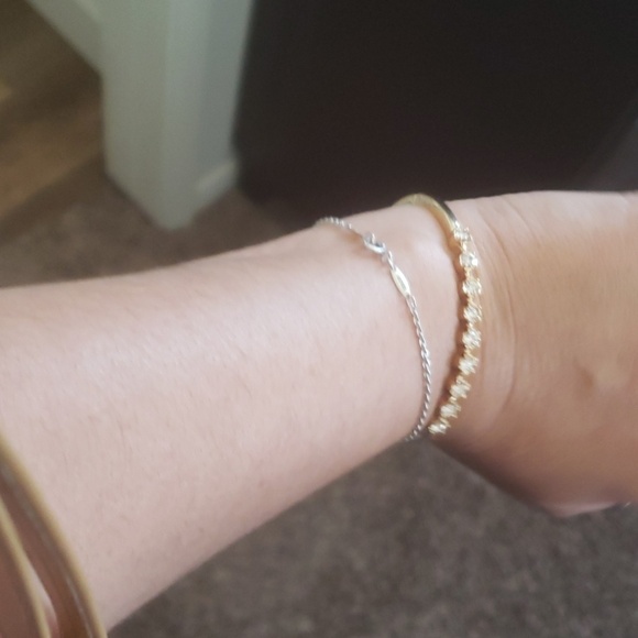 Tahari bracelet - Picture 3 of 4